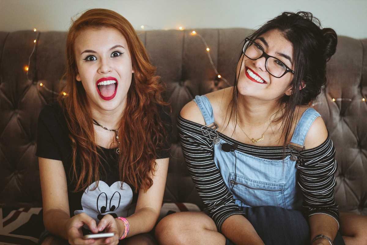 How to Help Your Teen Build Healthy Friendships and Avoid Peer Pressure